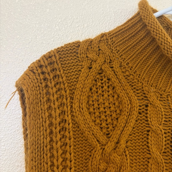 Olive & Oak Cable Knit High Neck Sweater Vest size Large - Picture 3 of 7